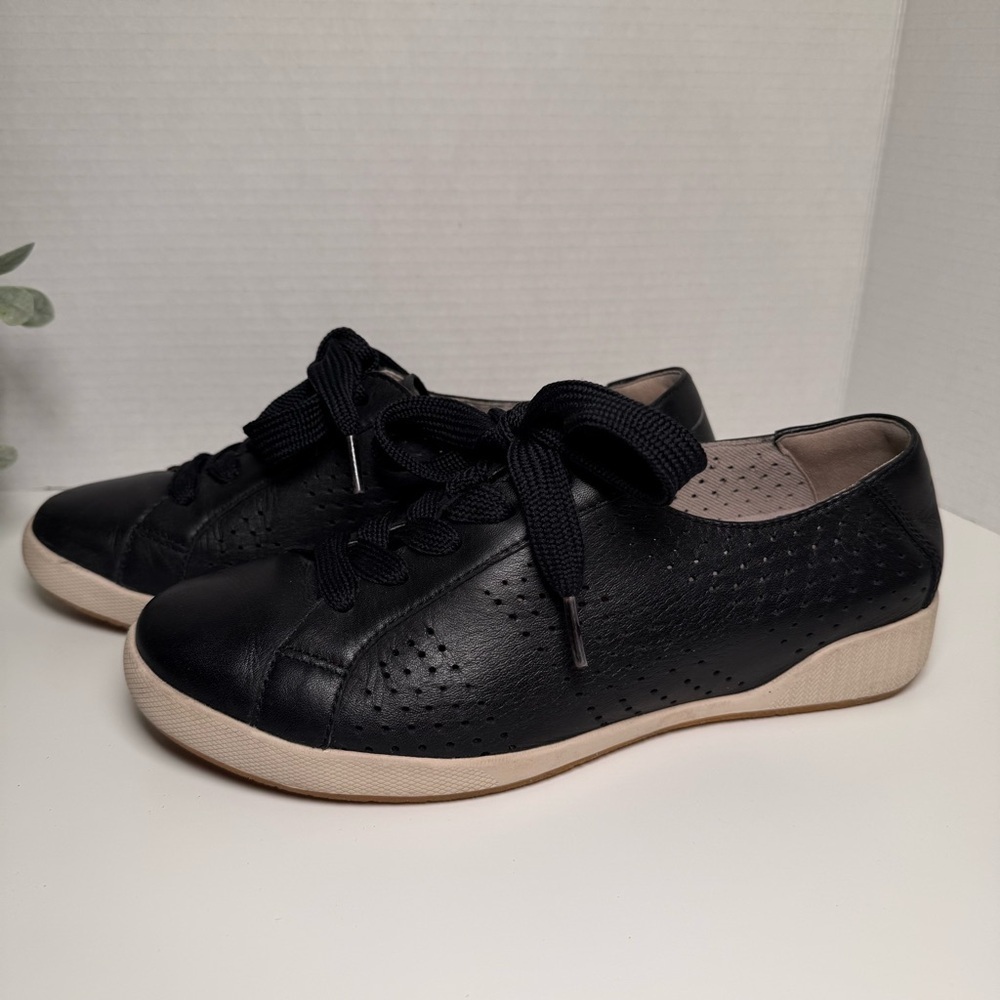 Dansko Women's Orli Sneaker - Picture 2 of 16